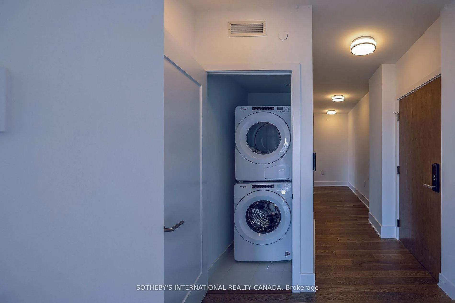Photo 5 of Unit 4022, 585 Bloor Street E, Toronto, North St. James Town — HOMEH