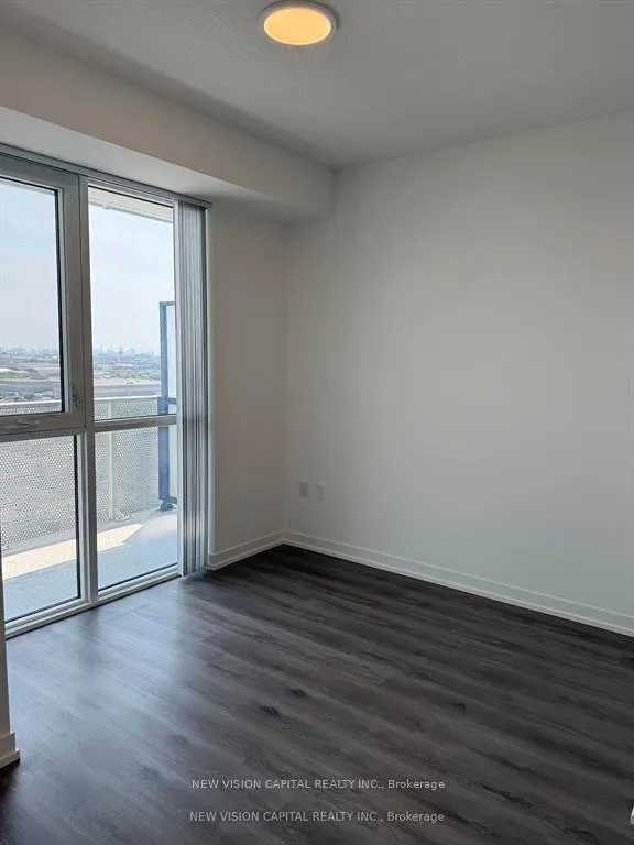 Photo 5 of Unit 1207, 28 Interchange Way, Vaughan, Vaughan Corporate Centre — HOMEH