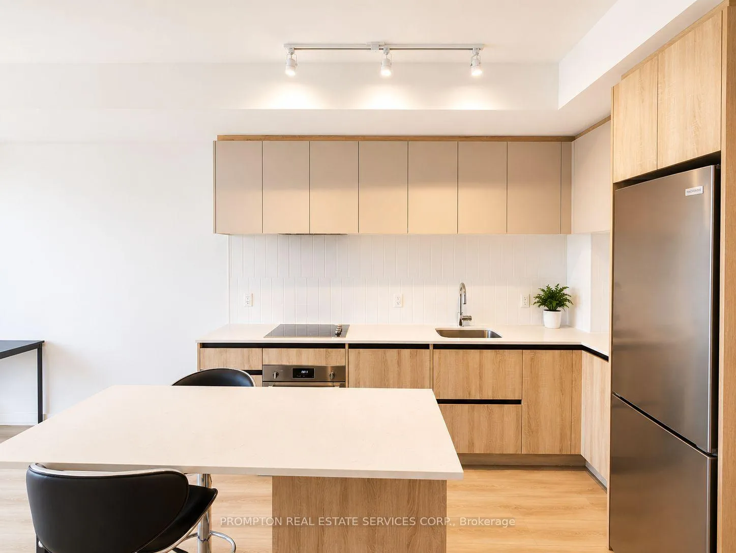 Photo 1 of Unit 813, 7950 Bathurst Street, Vaughan, Beverley Glen — HOMEH