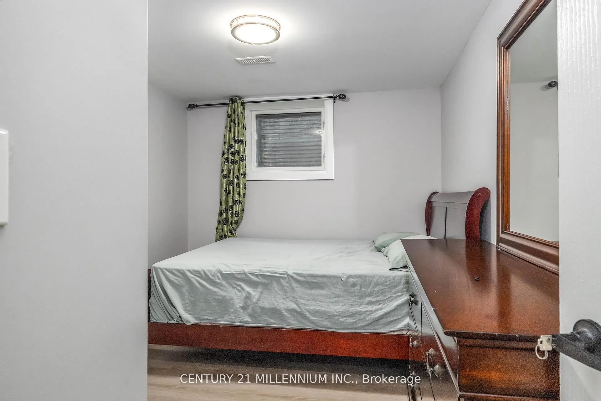 Photo 11 of 67 Coxworth Crescent, Scarborough, Malvern — HOMEH