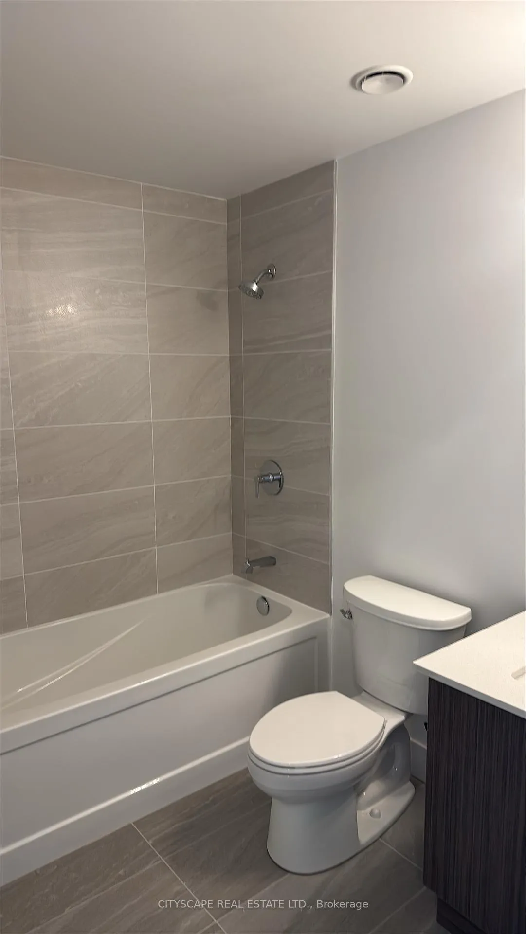 Photo 6 of Unit 608, 2782 Barton Street, Hamilton, Riverdale — HOMEH