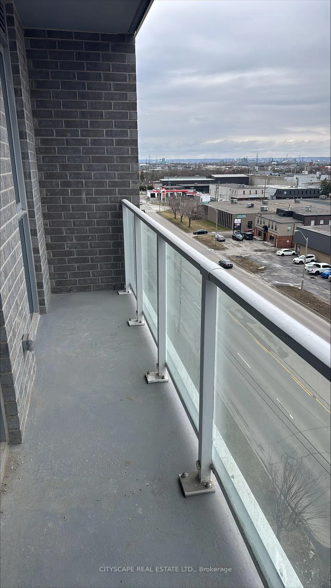 Photo 10 of Unit 608, 2782 Barton Street, Hamilton, Riverdale — HOMEH