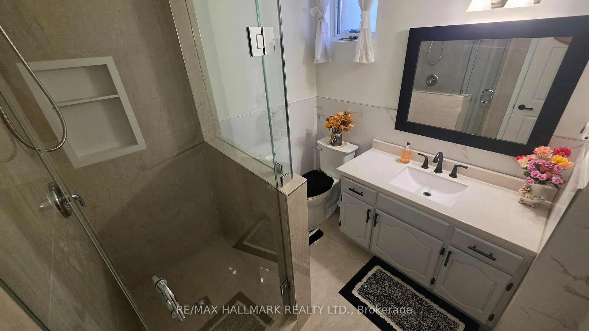 Photo 13 of Unit Lower Level, 110 Milton Street, Etobicoke, Stonegate-Queensway — HOMEH