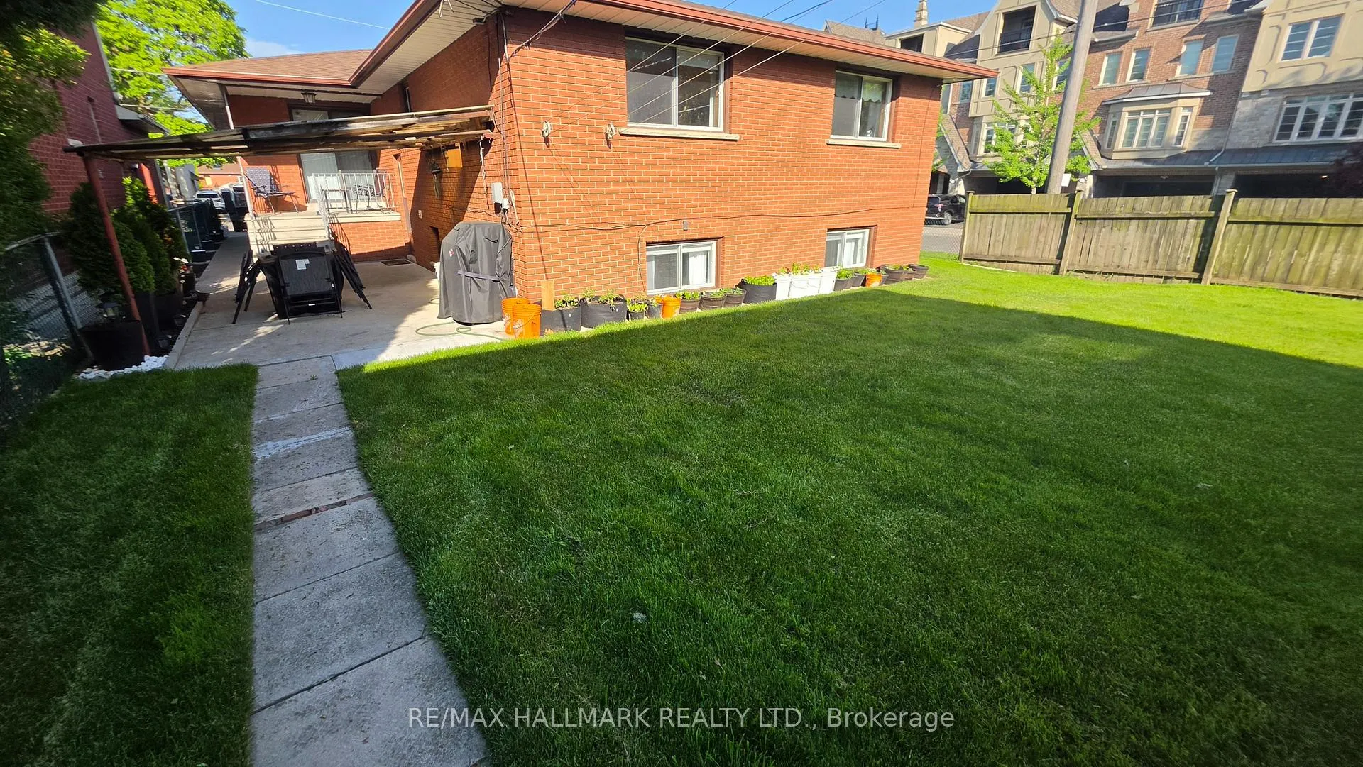 Photo 42 of Unit Lower Level, 110 Milton Street, Etobicoke, Stonegate-Queensway — HOMEH