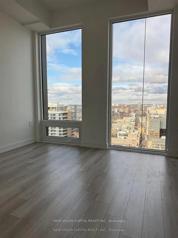 Photo 8 of Unit 3701, 238 Simcoe Street, Toronto, Kensington-Chinatown — HOMEH