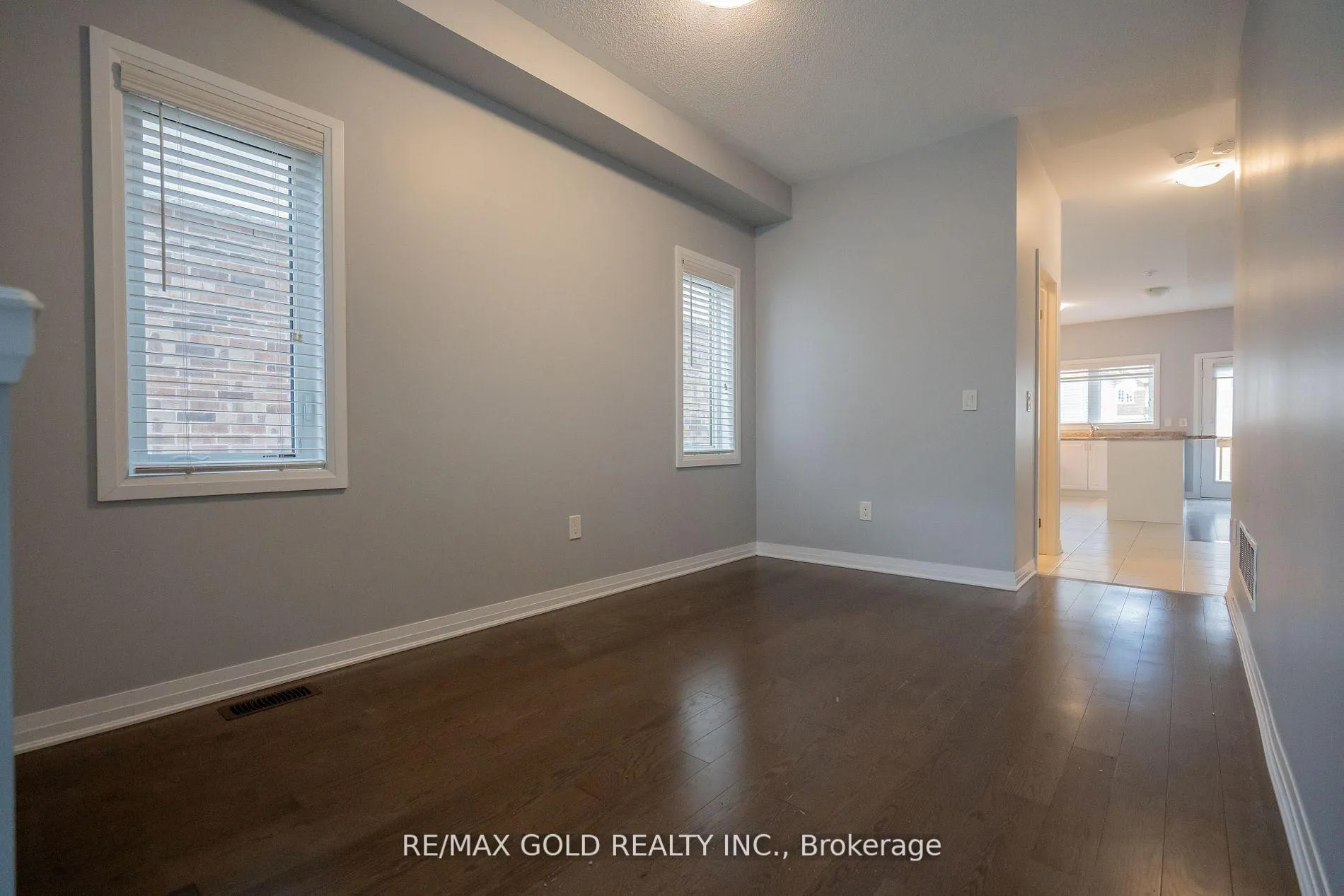 Photo 9 of 4064 Maitland Street, Lincoln, Beamsville — HOMEH
