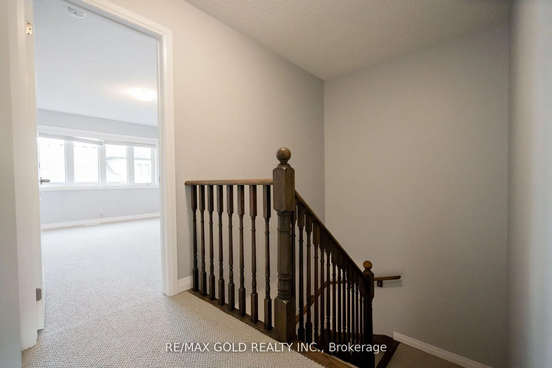 Photo 14 of 4064 Maitland Street, Lincoln, Beamsville — HOMEH
