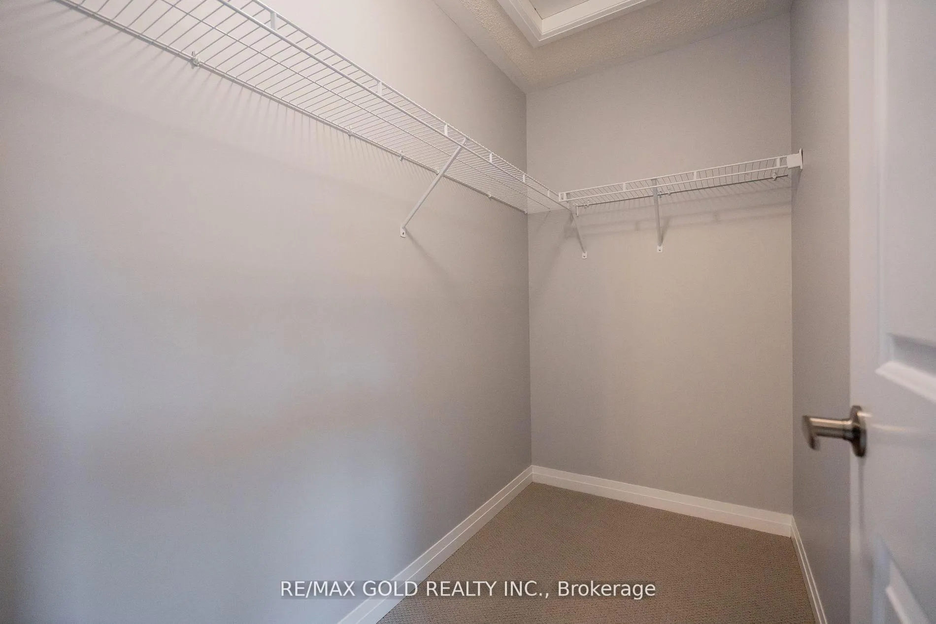 Photo 18 of 4064 Maitland Street, Lincoln, Beamsville — HOMEH