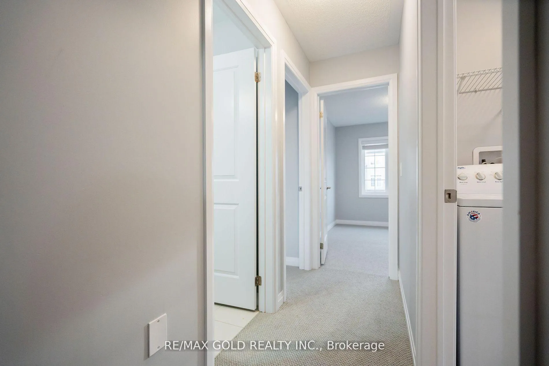 Photo 21 of 4064 Maitland Street, Lincoln, Beamsville — HOMEH