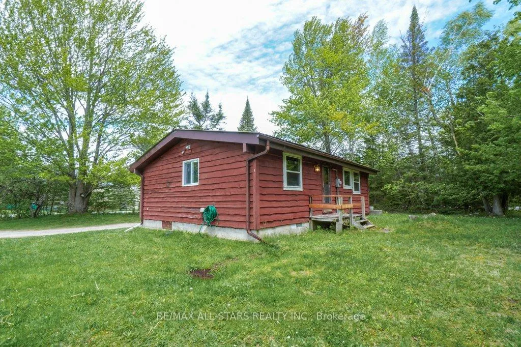 Photo 33 of 39 Creek Drive, Georgina, Pefferlaw — HOMEH