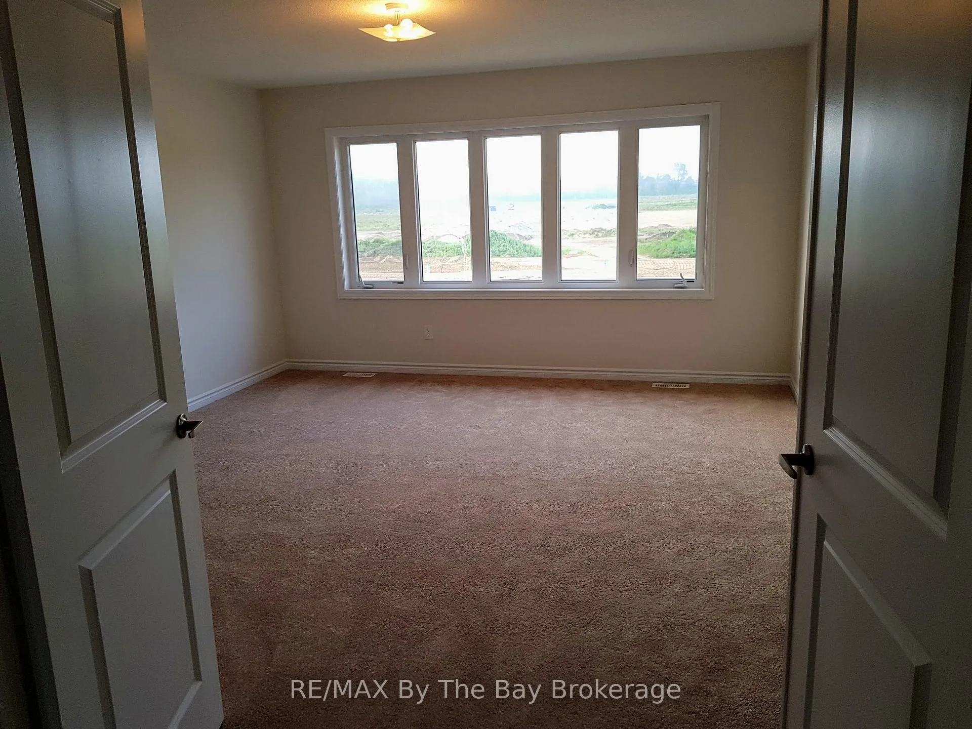 Photo 9 of 162 Allegra Drive, Wasaga Beach — HOMEH