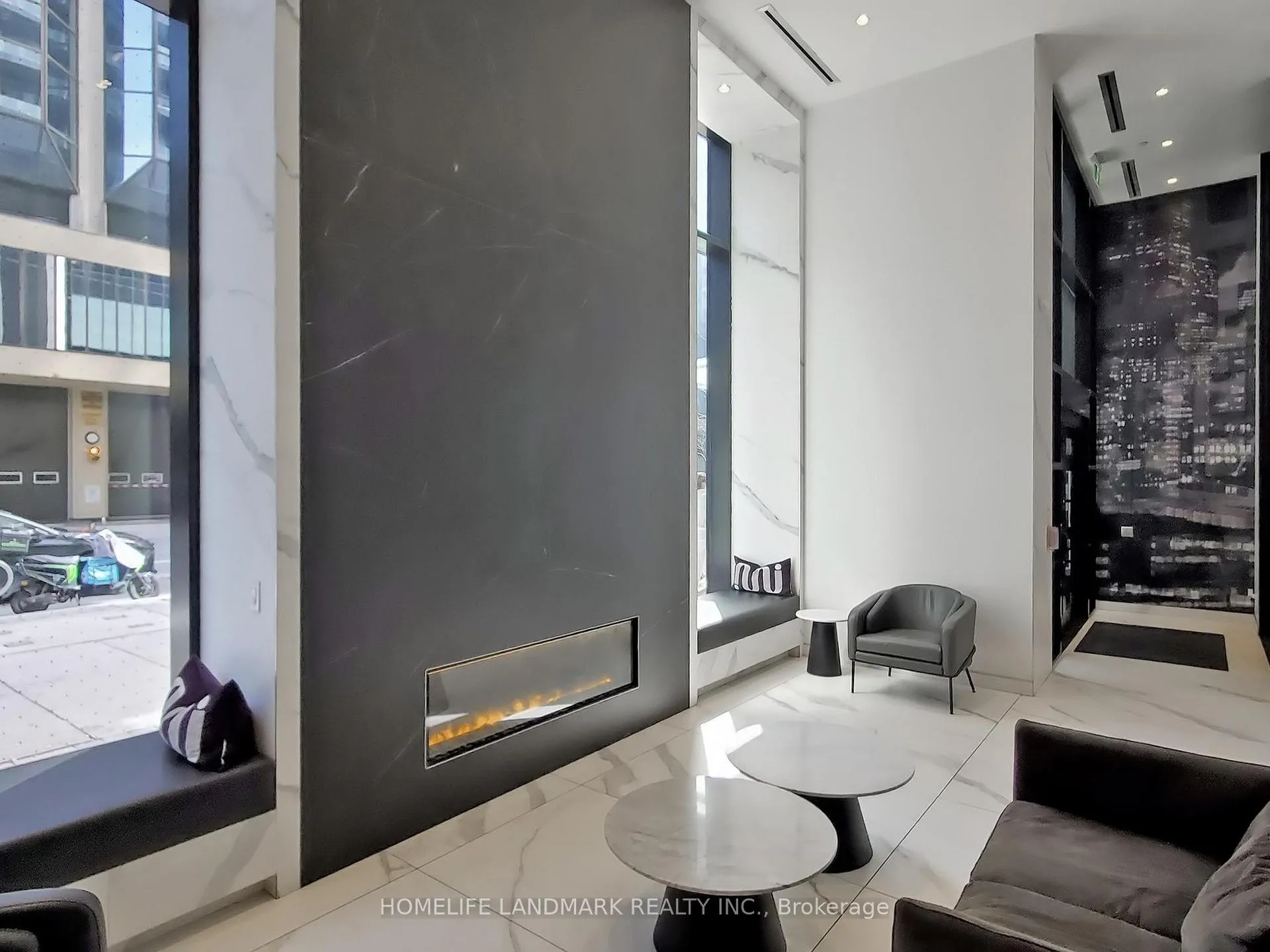 Photo 6 of Unit 1419, 20 Edward Street, Toronto, Bay Street Corridor — HOMEH
