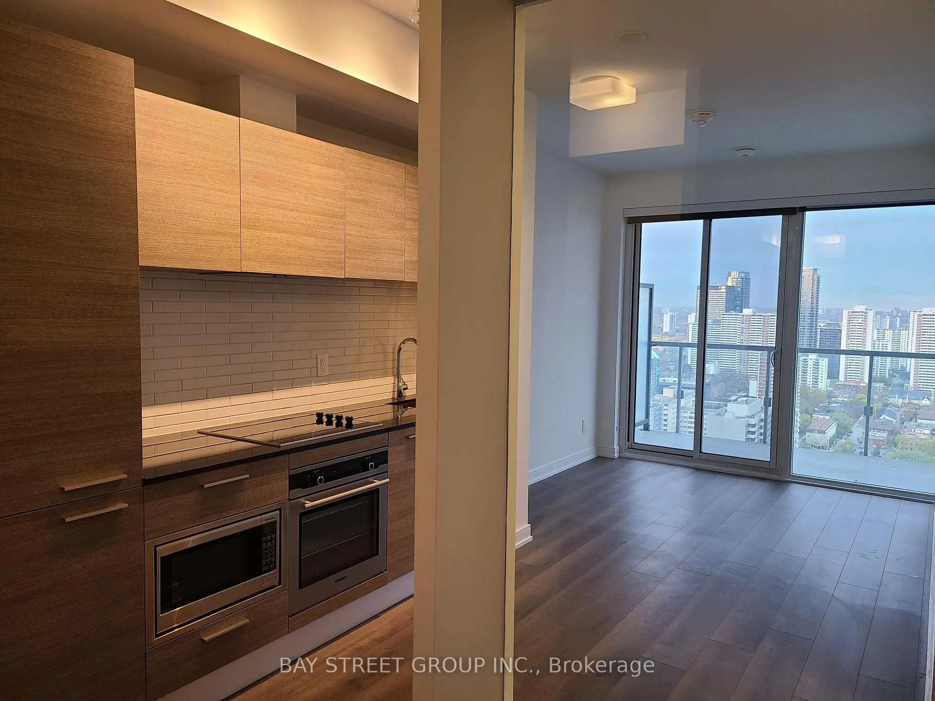 Photo 5 of Unit 3304, 3 Gloucester Street, Toronto, Church-Yonge Corridor — HOMEH