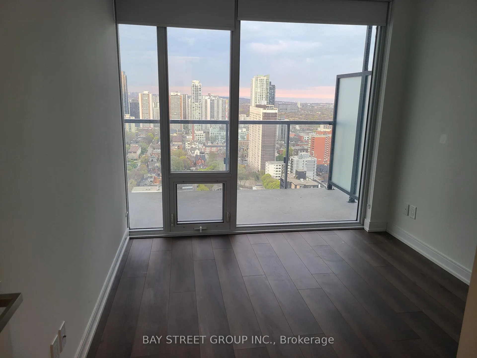 Photo 10 of Unit 3304, 3 Gloucester Street, Toronto, Church-Yonge Corridor — HOMEH