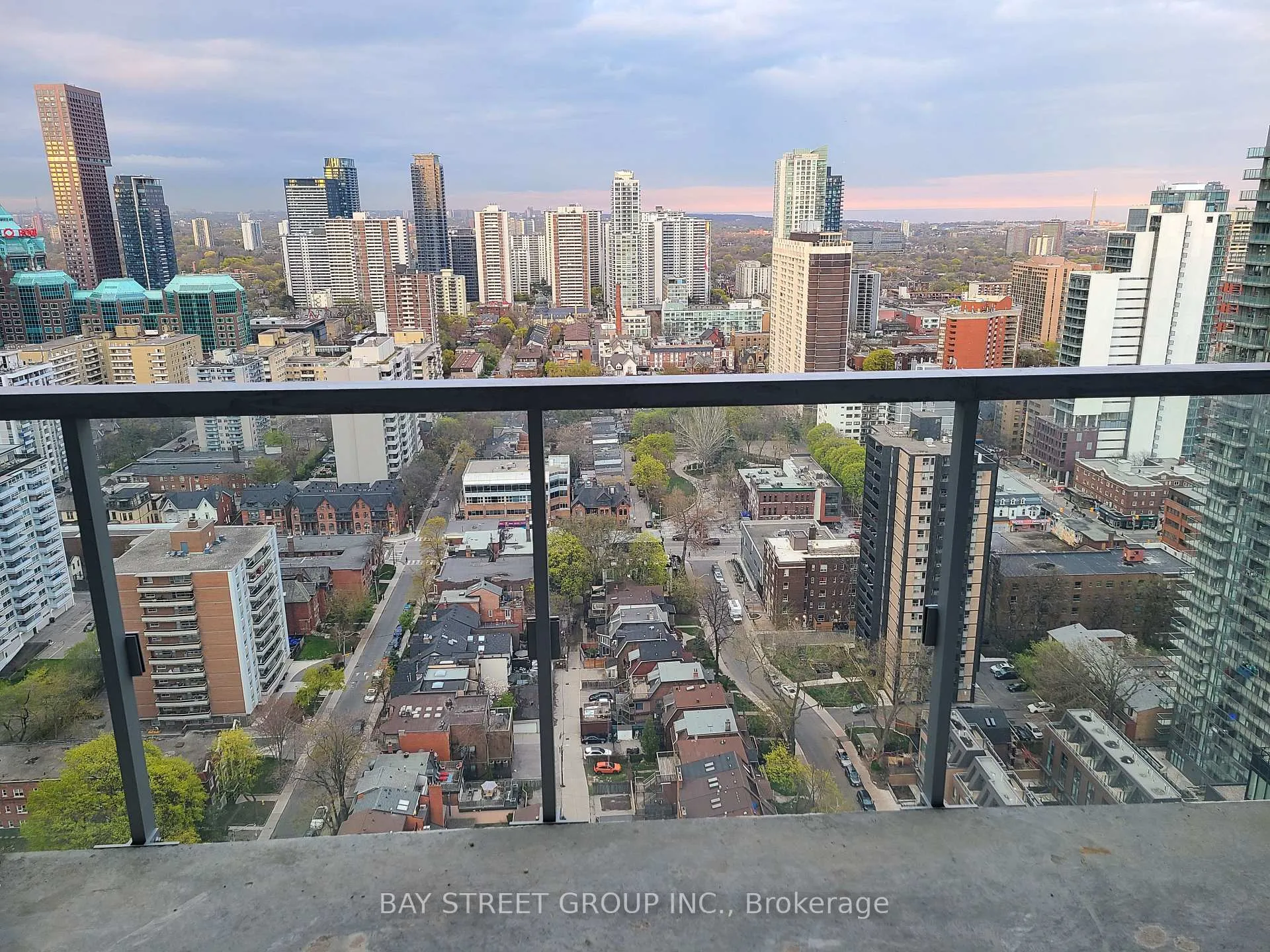 Photo 16 of Unit 3304, 3 Gloucester Street, Toronto, Church-Yonge Corridor — HOMEH