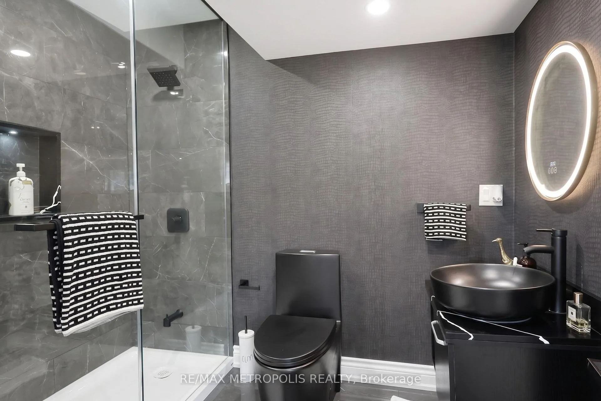 Photo 14 of Unit Bsmt, 2425 Hibiscus Drive, Pickering, Rural Pickering — HOMEH
