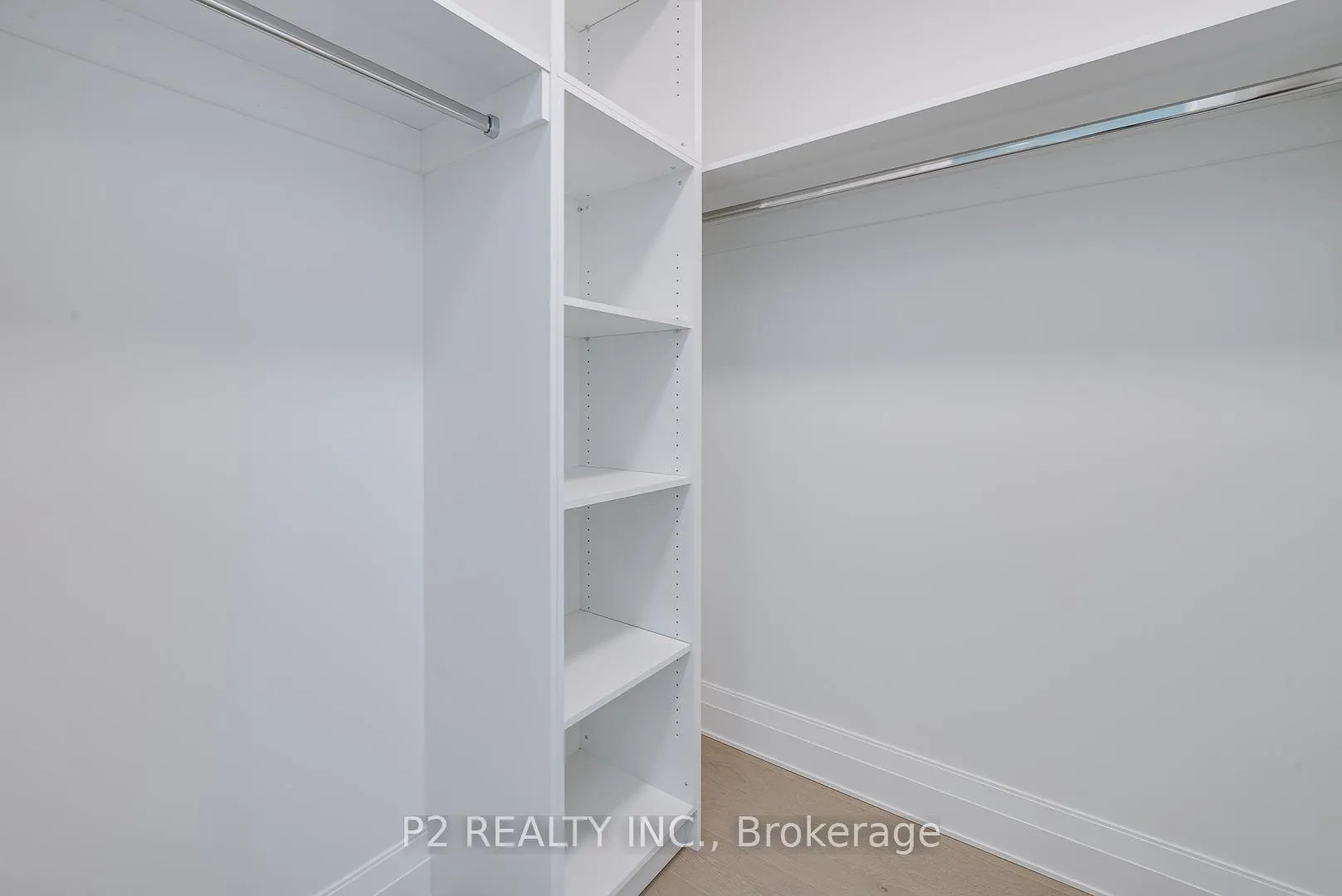 Photo 15 of Unit 208, 2 Forest Hill Road, Toronto, Casa Loma — HOMEH