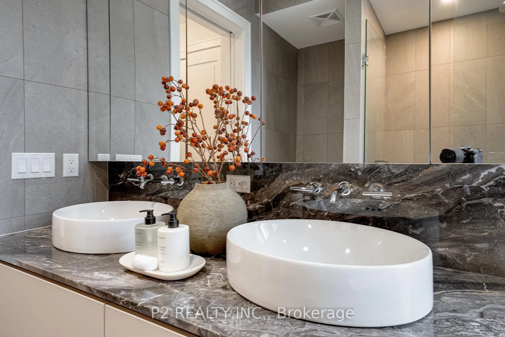 Photo 23 of Unit 208, 2 Forest Hill Road, Toronto, Casa Loma — HOMEH