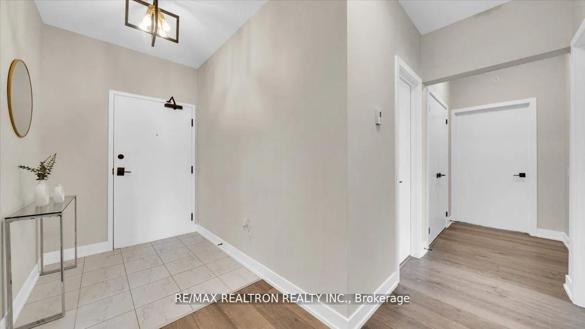 Photo 5 of Unit 504, 10 Culinary Lane, Barrie, Rural Barrie Southeast — HOMEH