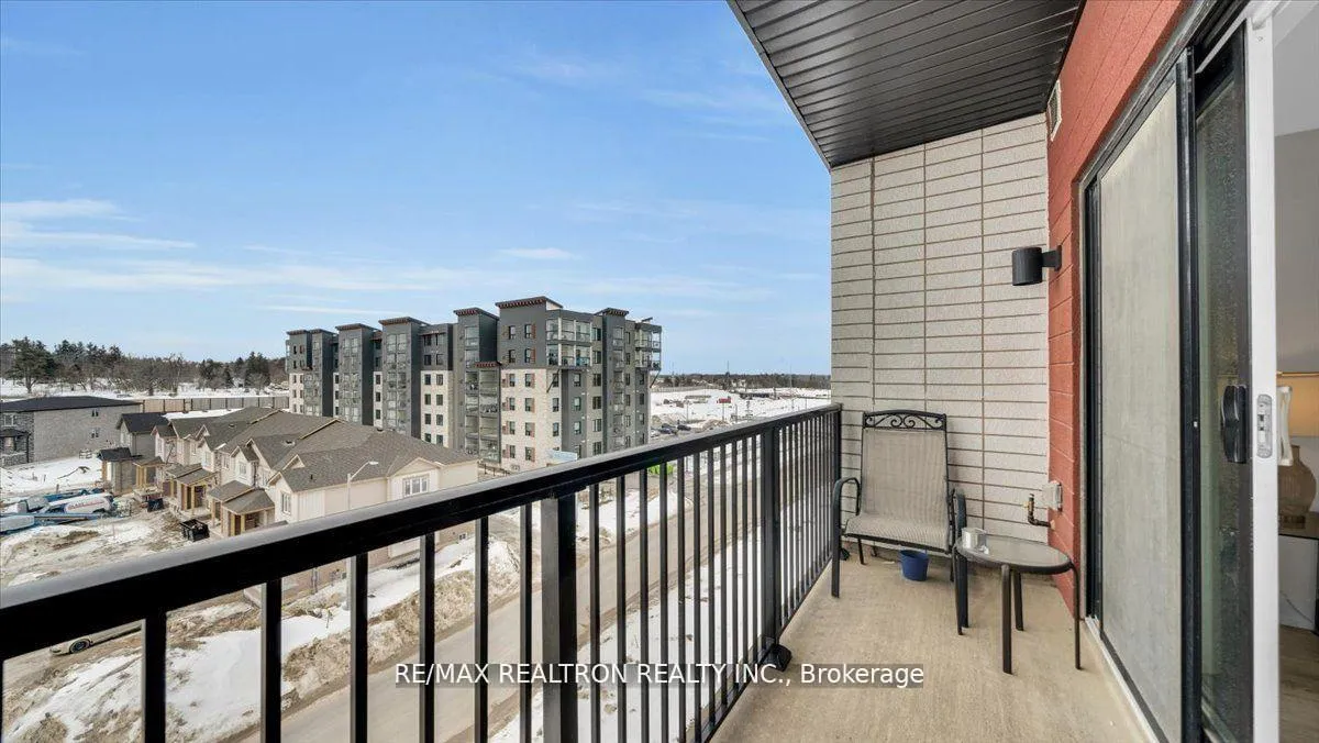 Photo 15 of Unit 504, 10 Culinary Lane, Barrie, Rural Barrie Southeast — HOMEH