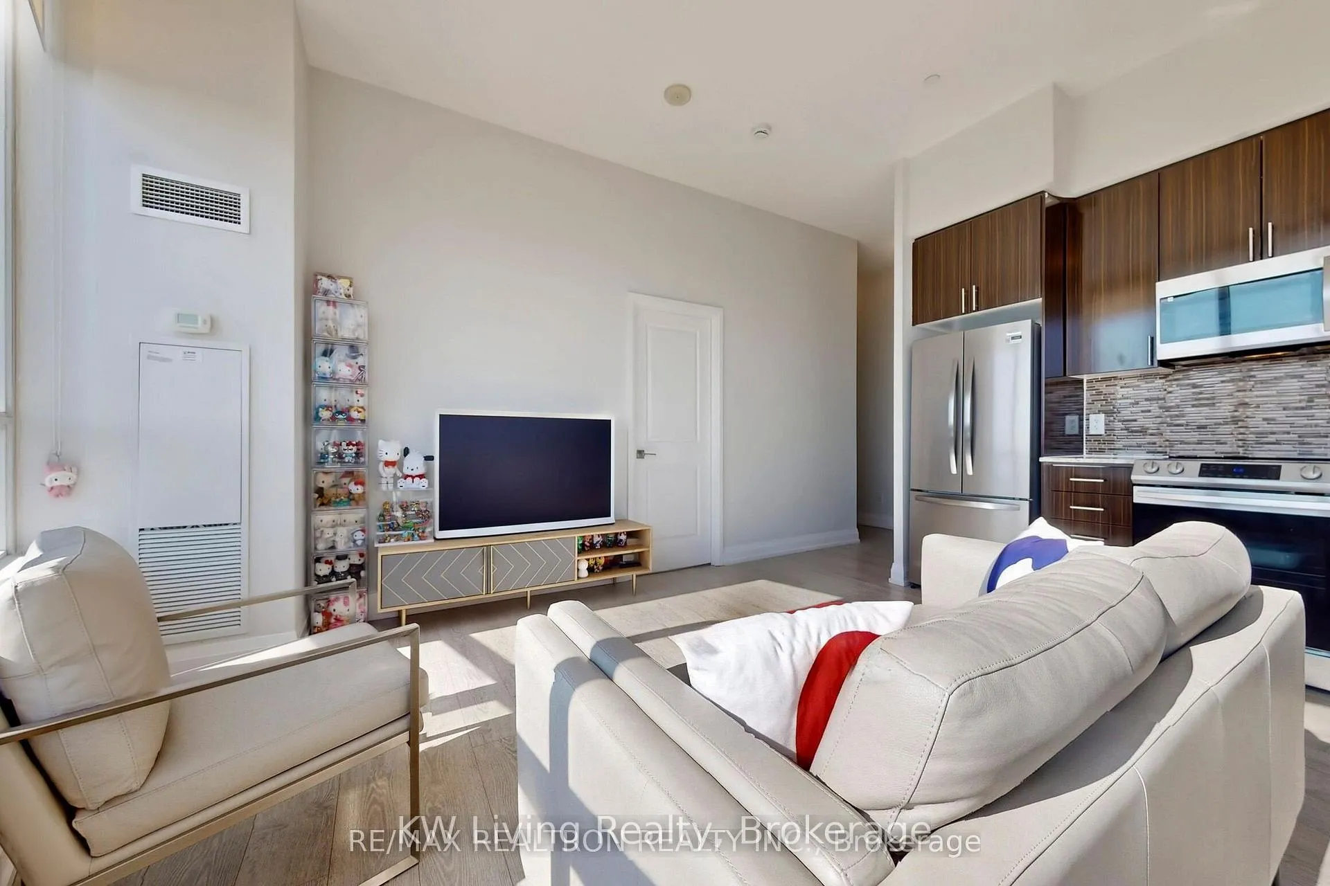Photo 6 of Unit PH15, 7161 Yonge Street, Markham, Thornhill — HOMEH