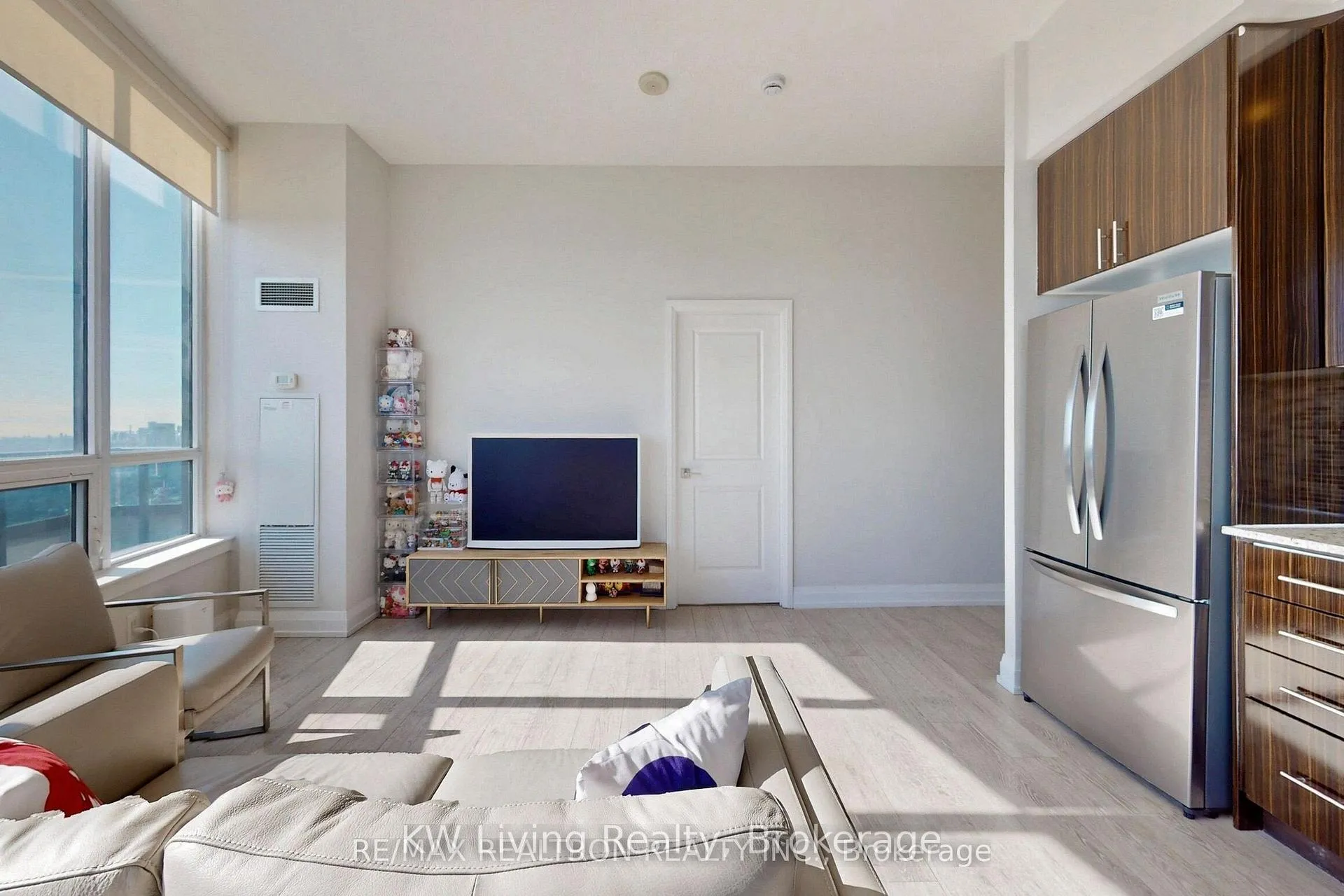 Photo 16 of Unit PH15, 7161 Yonge Street, Markham, Thornhill — HOMEH