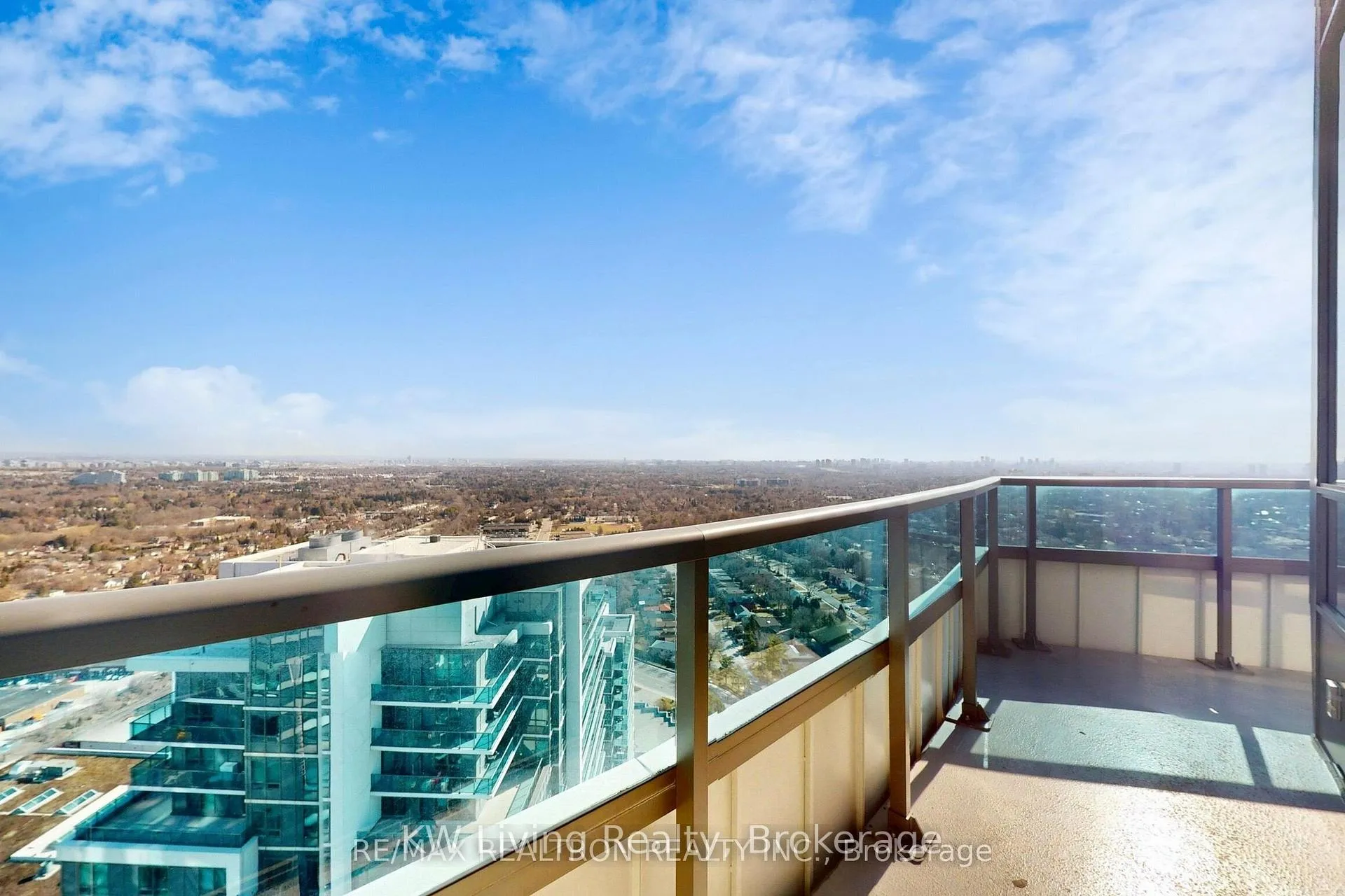 Photo 26 of Unit PH15, 7161 Yonge Street, Markham, Thornhill — HOMEH