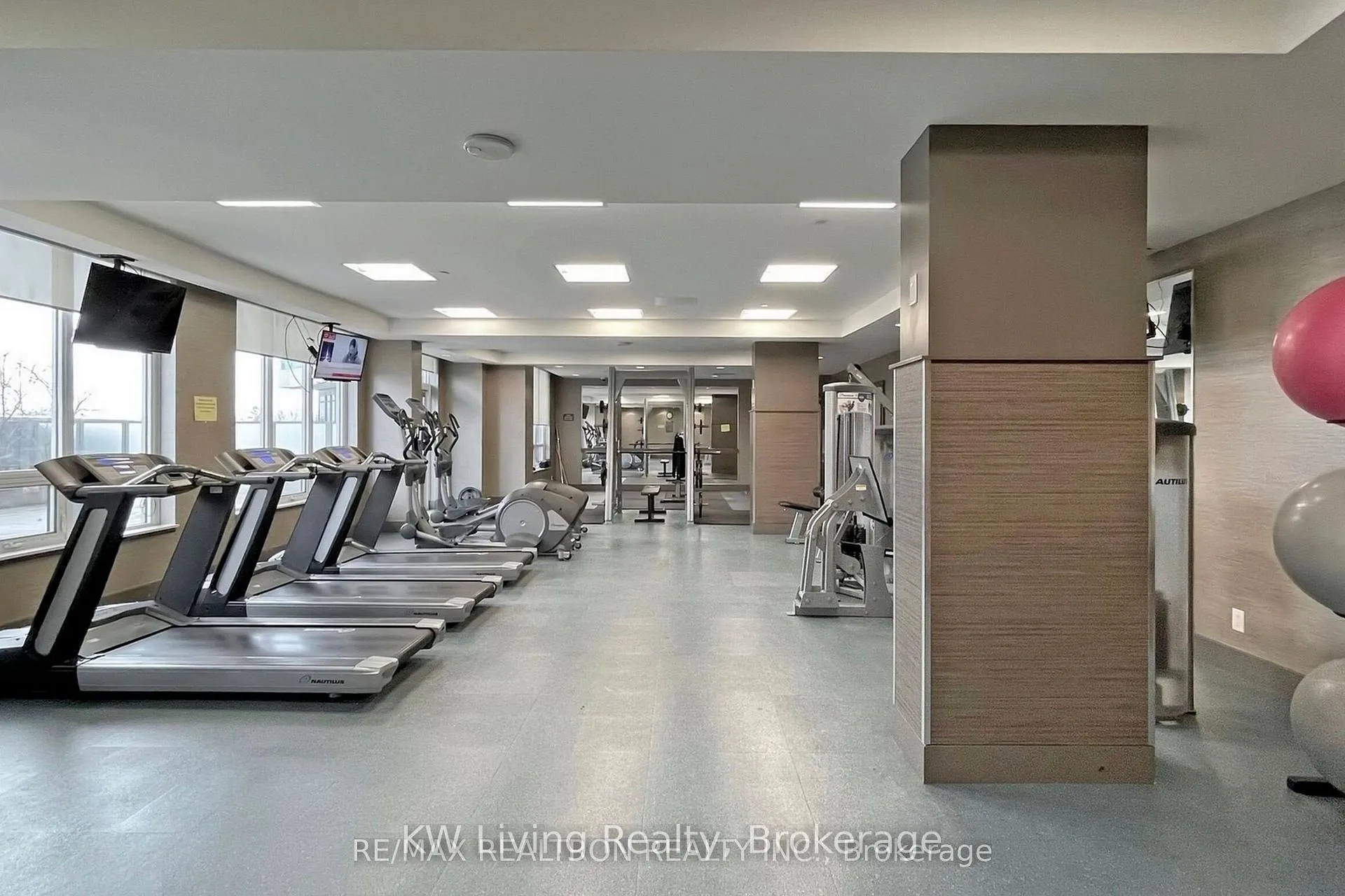 Photo 36 of Unit PH15, 7161 Yonge Street, Markham, Thornhill — HOMEH