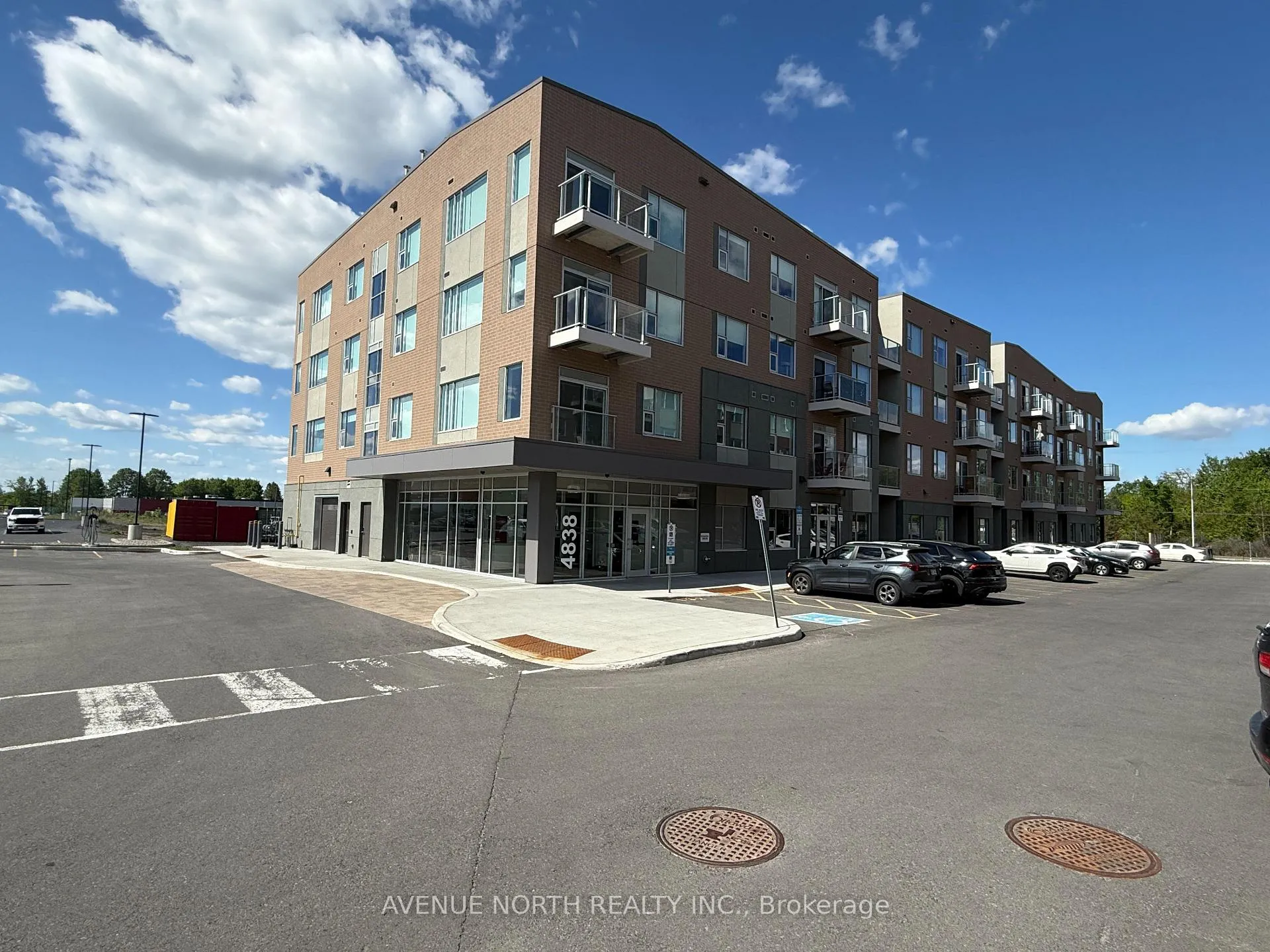 Photo 2 of 4838 Bank Street, Ottawa, Blossom Park/Kemp Park/Findlay Creek — HOMEH