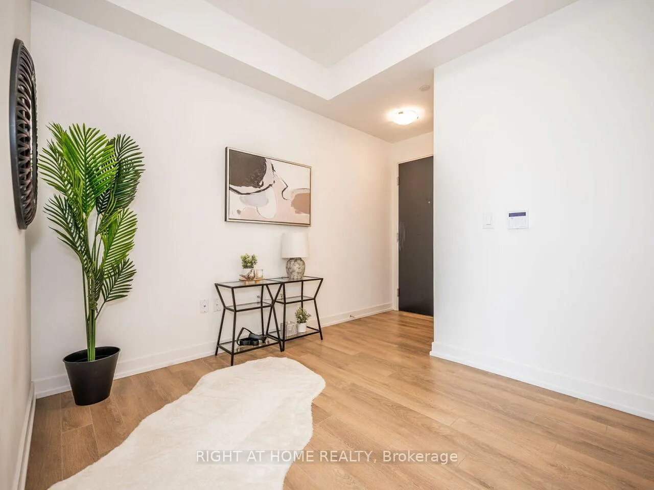Photo 3 of Unit 1613, 158 Front Street E, Toronto, Moss Park — HOMEH