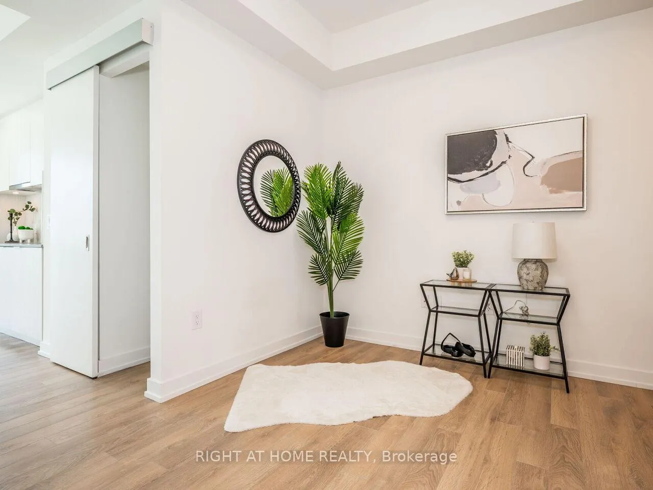 Photo 5 of Unit 1613, 158 Front Street E, Toronto, Moss Park — HOMEH