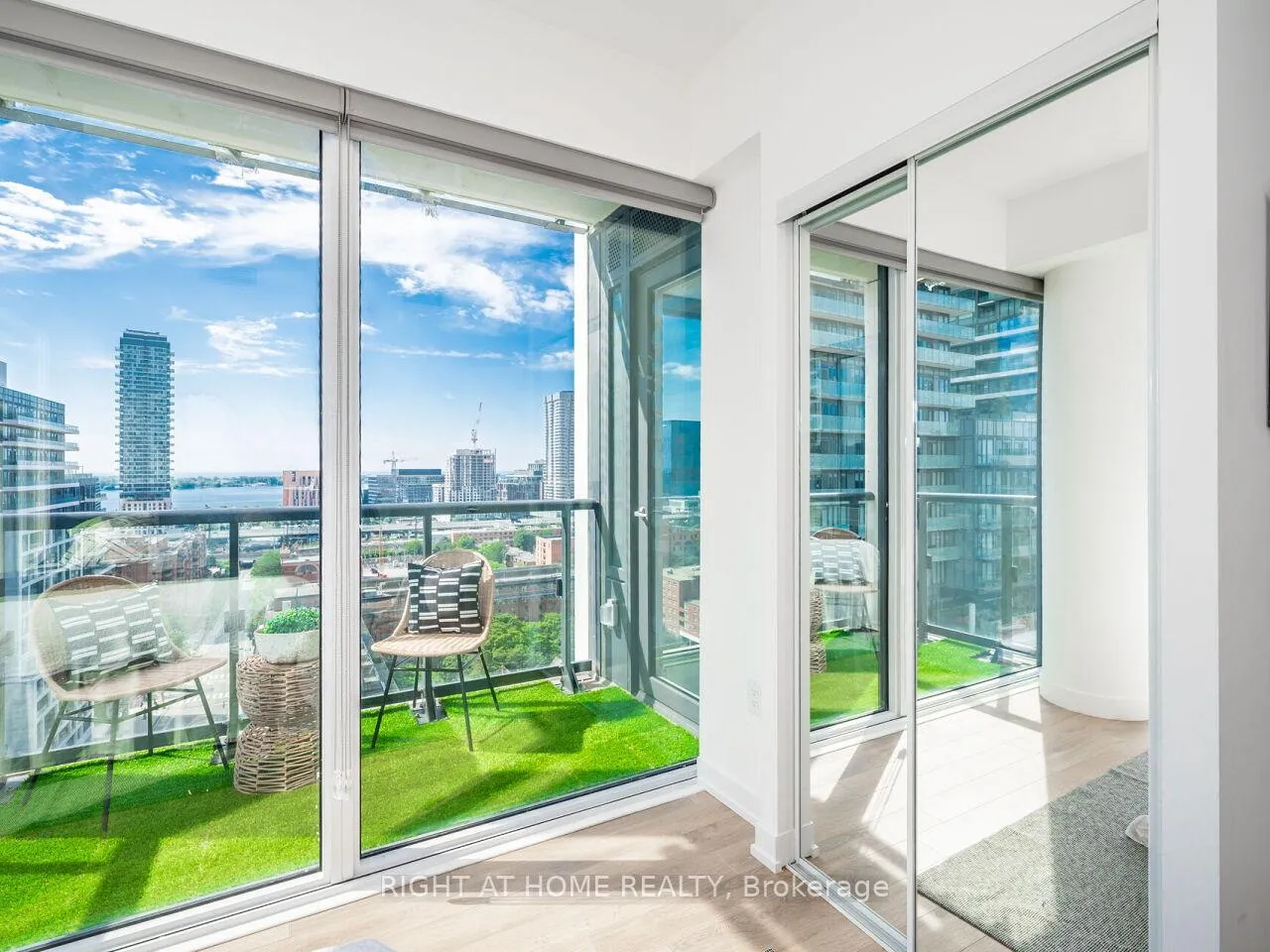 Photo 19 of Unit 1613, 158 Front Street E, Toronto, Moss Park — HOMEH
