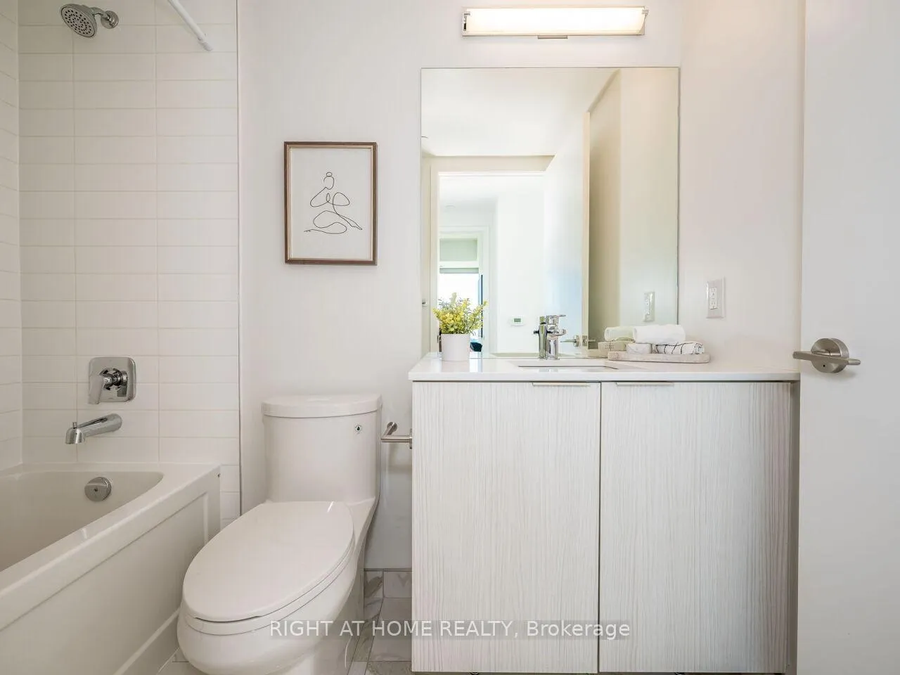 Photo 24 of Unit 1613, 158 Front Street E, Toronto, Moss Park — HOMEH