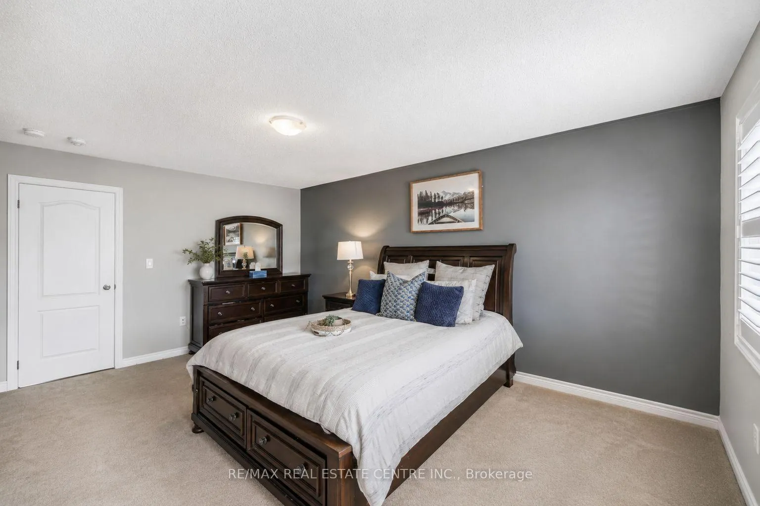 Photo 20 of 10 Ebury Drive, Brampton, Credit Valley — HOMEH