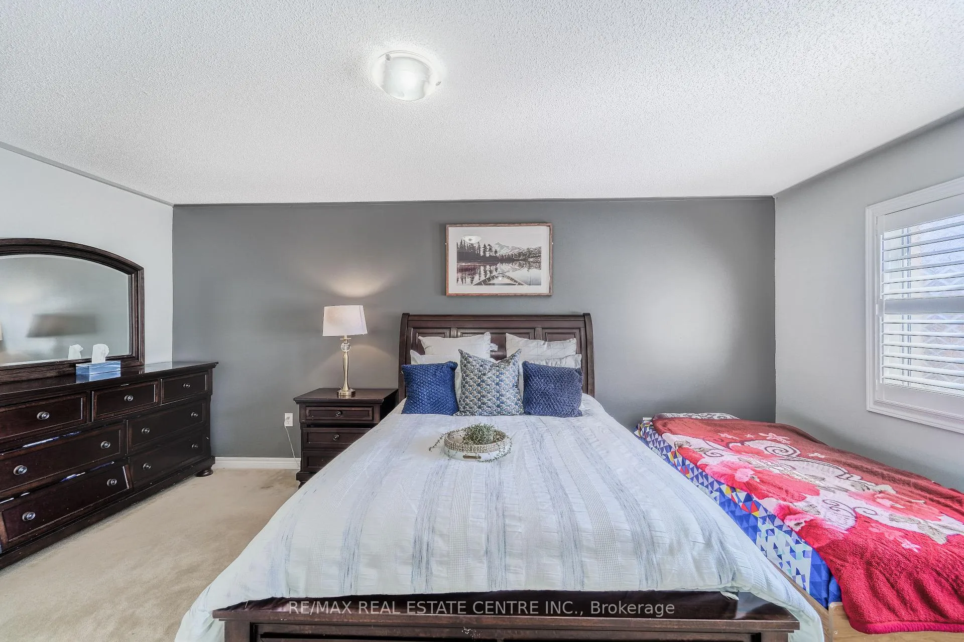 Photo 21 of 10 Ebury Drive, Brampton, Credit Valley — HOMEH