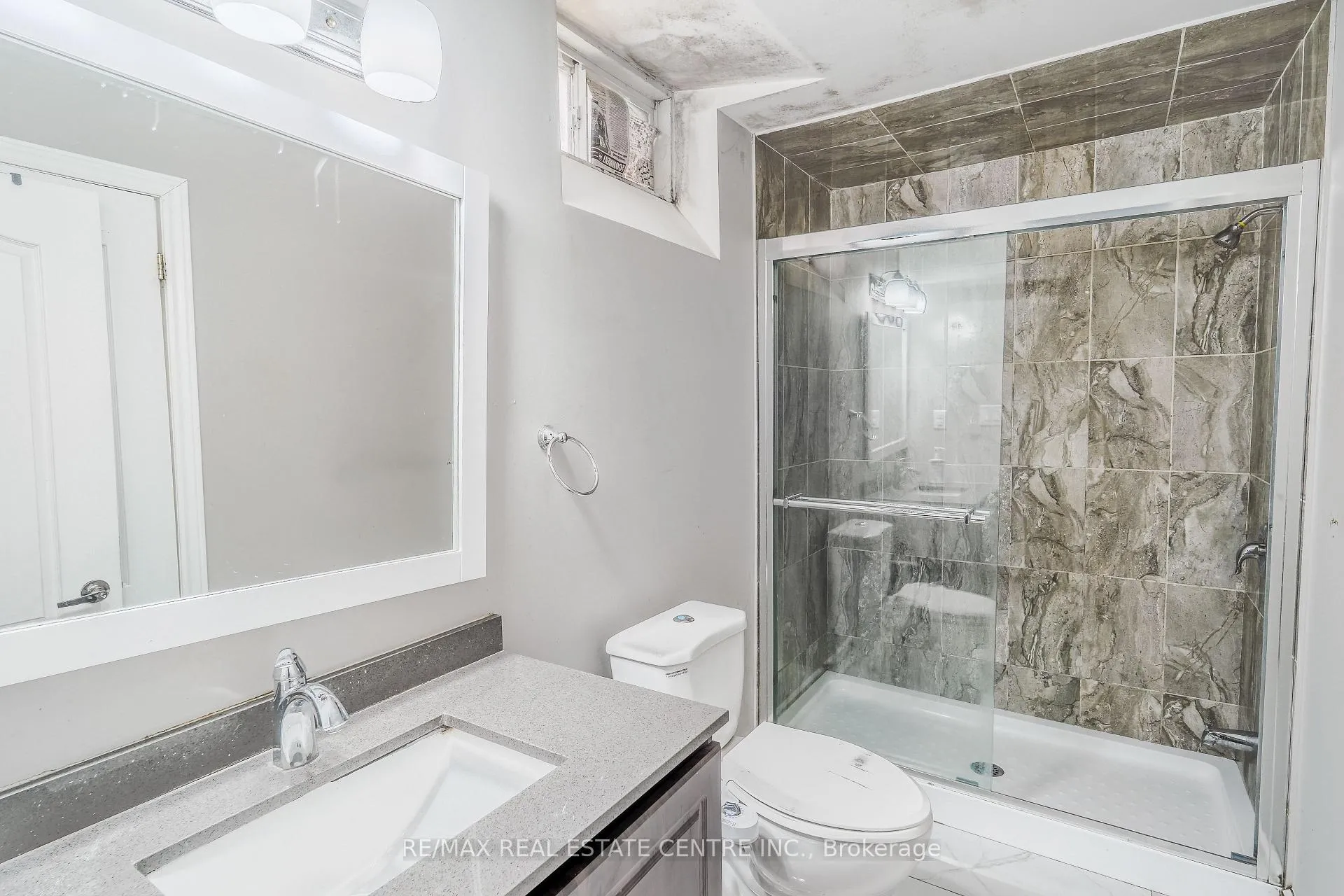 Photo 26 of 10 Ebury Drive, Brampton, Credit Valley — HOMEH