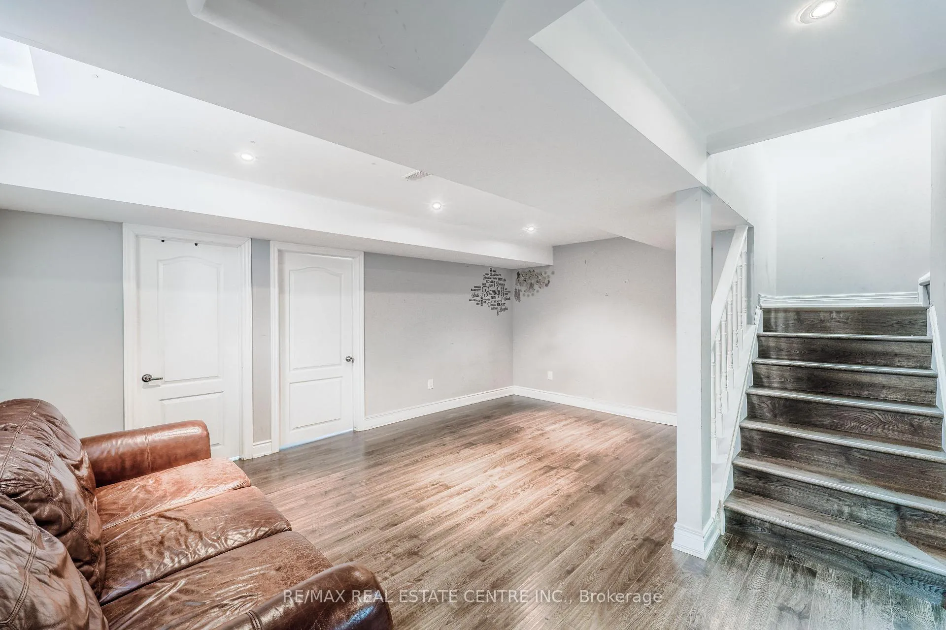 Photo 27 of 10 Ebury Drive, Brampton, Credit Valley — HOMEH