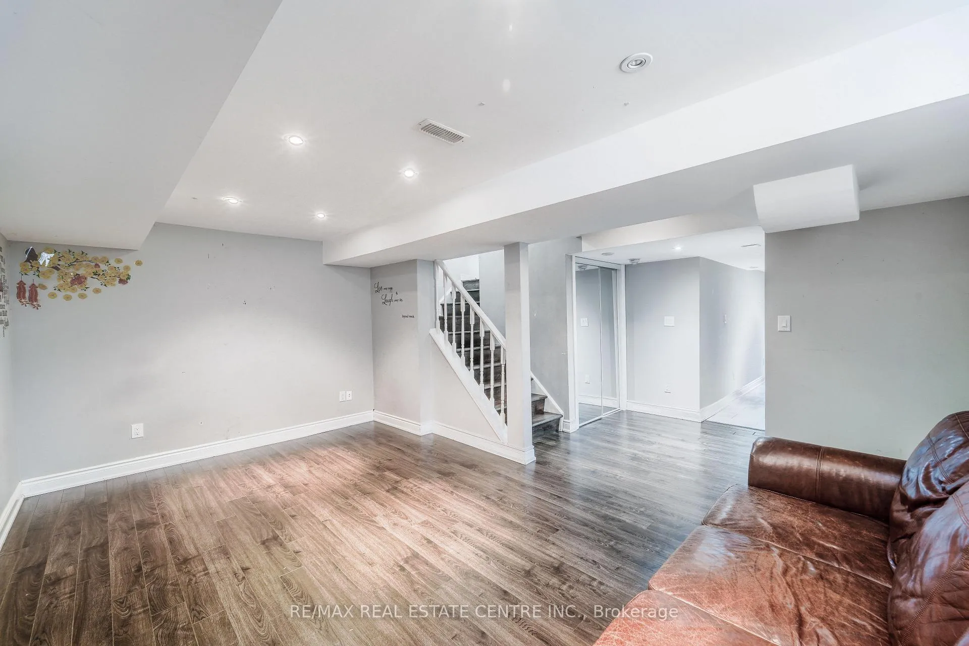 Photo 30 of 10 Ebury Drive, Brampton, Credit Valley — HOMEH