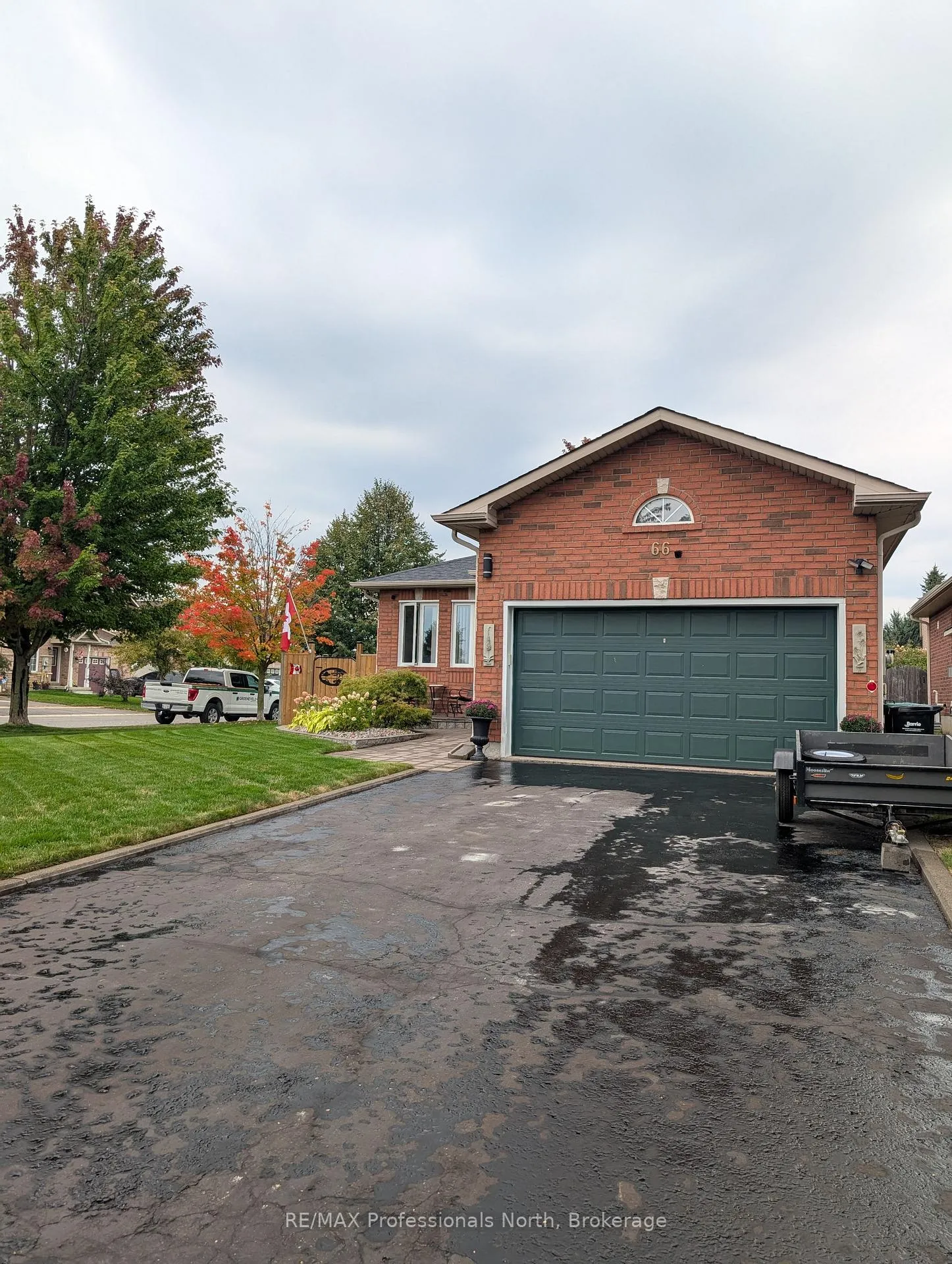 Photo 4 of 66 Coleman Drive, Barrie, Edgehill Drive — HOMEH