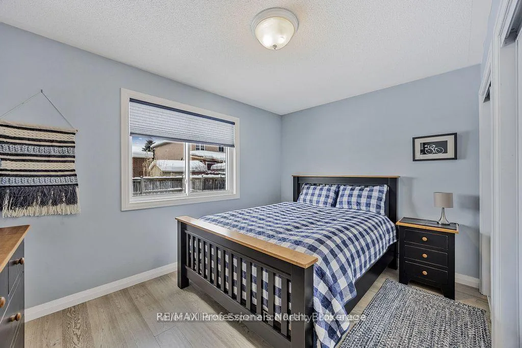 Photo 14 of 66 Coleman Drive, Barrie, Edgehill Drive — HOMEH