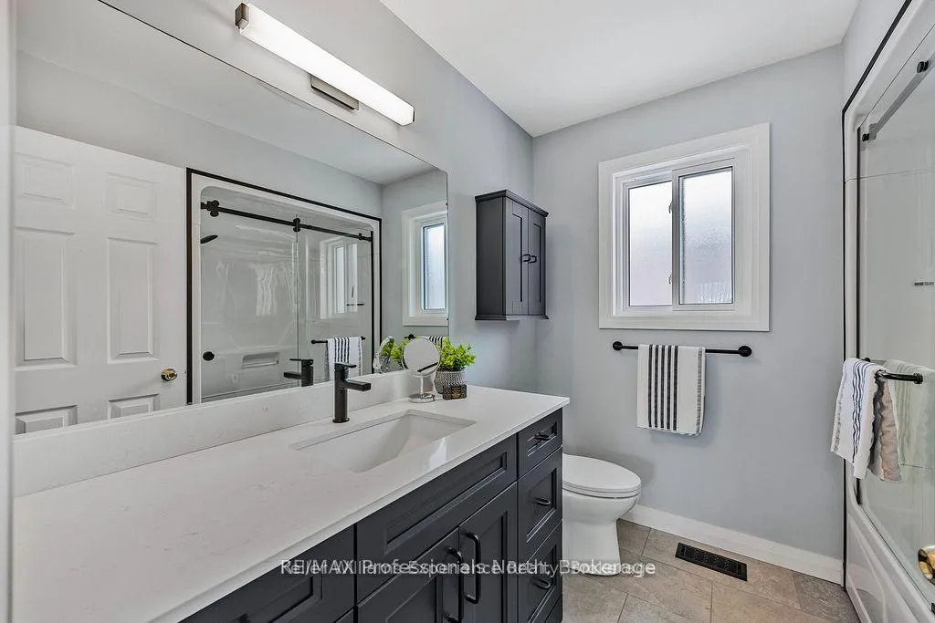 Photo 15 of 66 Coleman Drive, Barrie, Edgehill Drive — HOMEH