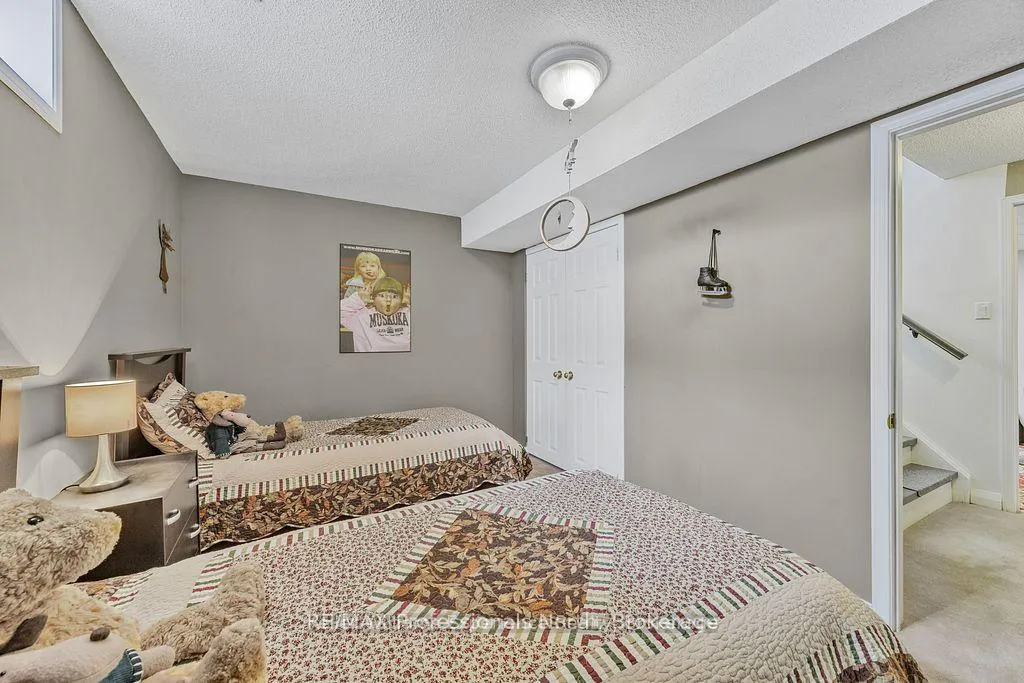 Photo 22 of 66 Coleman Drive, Barrie, Edgehill Drive — HOMEH