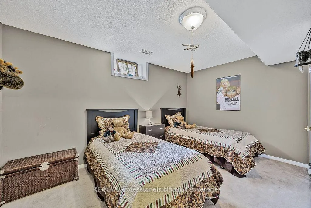 Photo 23 of 66 Coleman Drive, Barrie, Edgehill Drive — HOMEH
