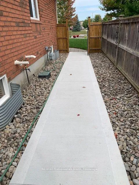 Photo 25 of 66 Coleman Drive, Barrie, Edgehill Drive — HOMEH
