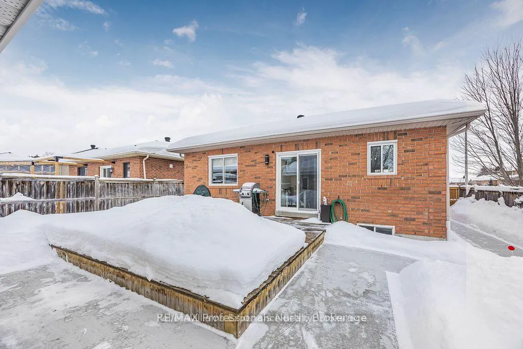 Photo 29 of 66 Coleman Drive, Barrie, Edgehill Drive — HOMEH