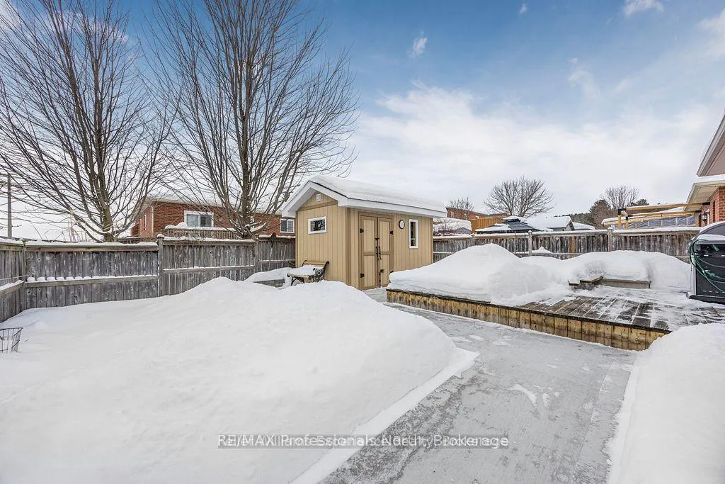 Photo 31 of 66 Coleman Drive, Barrie, Edgehill Drive — HOMEH