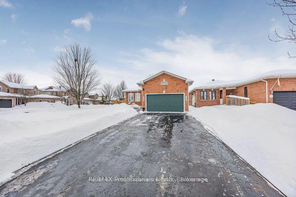 Photo 43 of 66 Coleman Drive, Barrie, Edgehill Drive — HOMEH