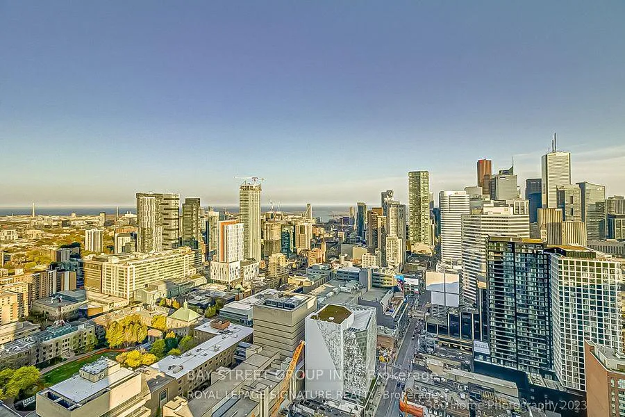 Front of Unit 3907, 386 Yonge Street