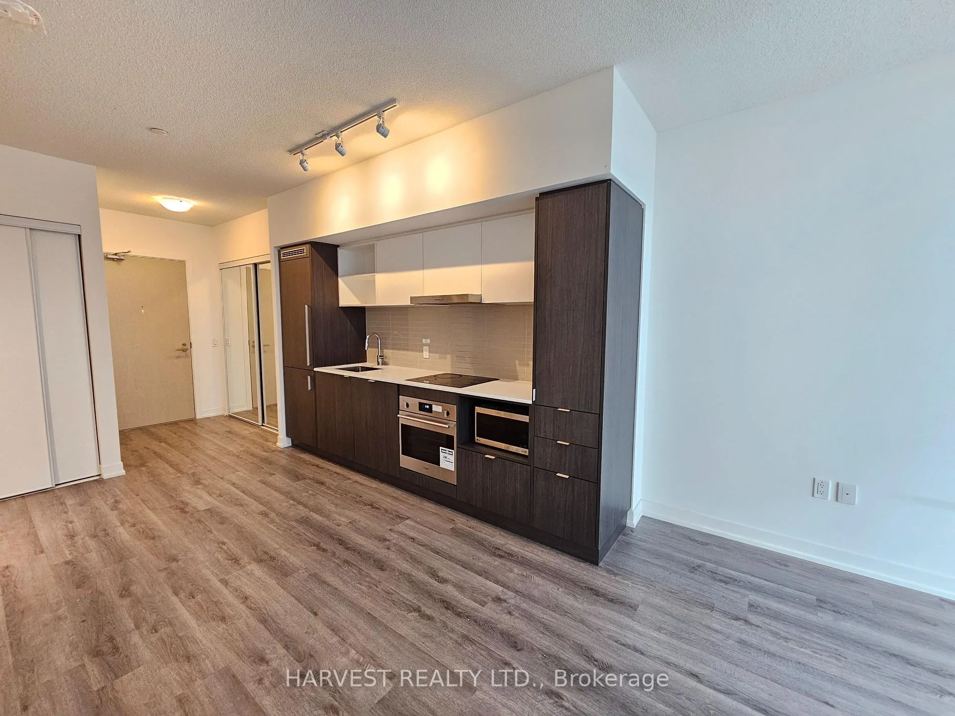 Photo 7 of Unit 801, 138 Downes Street, Toronto, Waterfront Communities — HOMEH