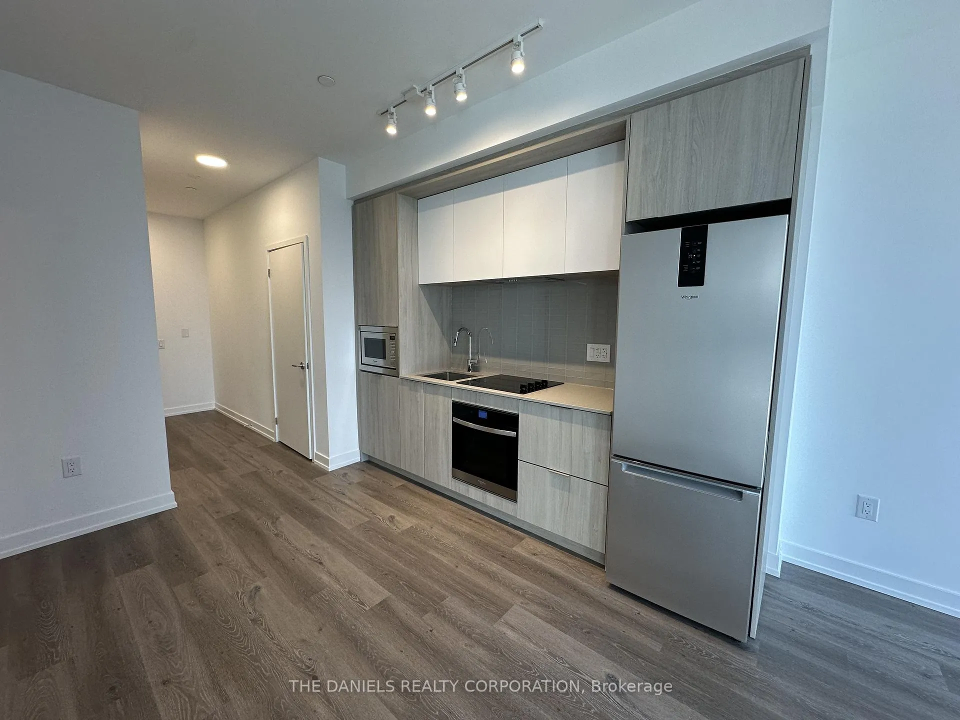 Photo 4 of Unit 2712, 395 Square One Drive, Mississauga, City Centre — HOMEH